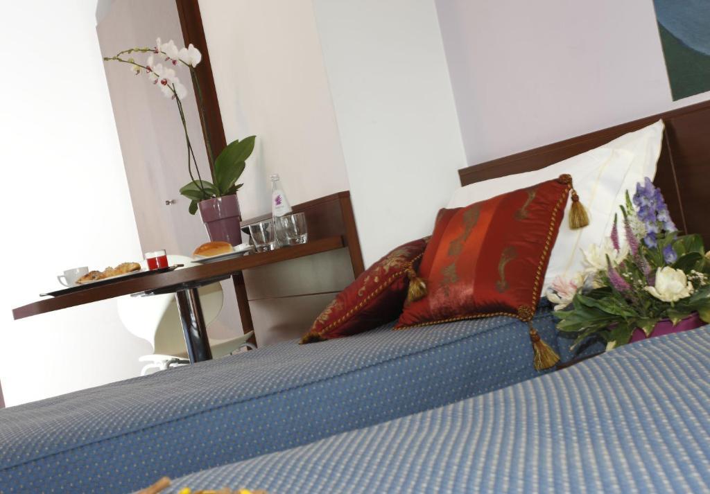 Hotel Il Monte Serravalle Phòng bức ảnh