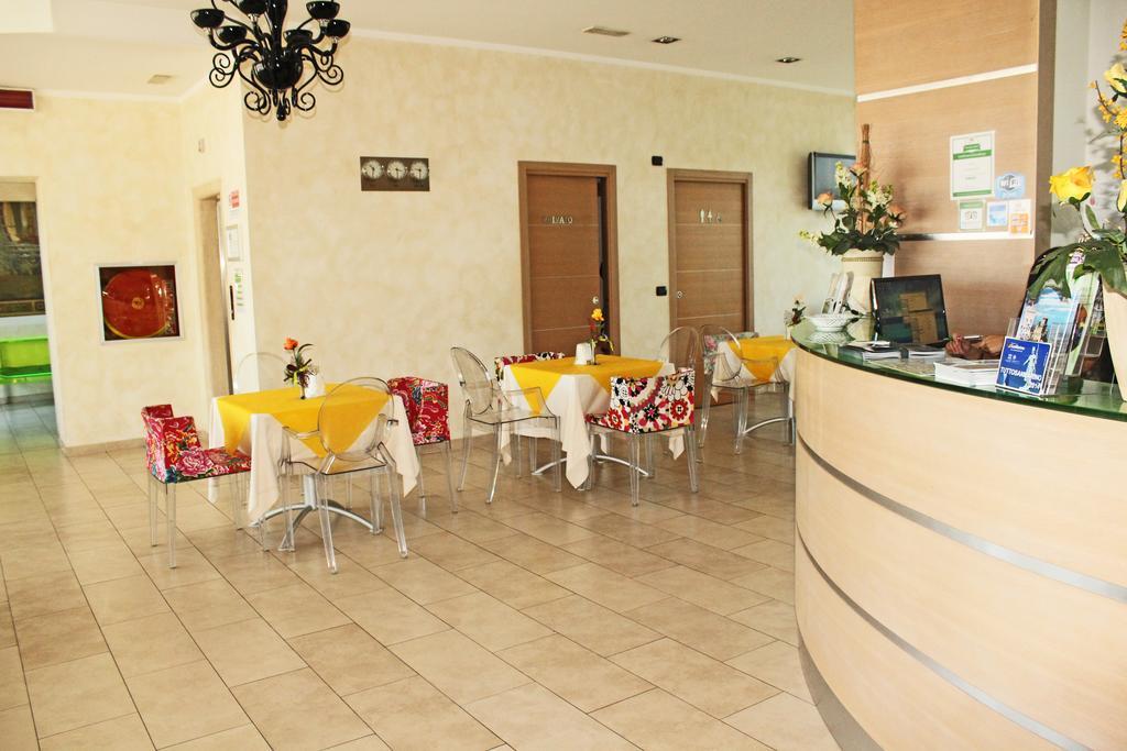 Hotel Il Monte Serravalle Ngoại thất bức ảnh