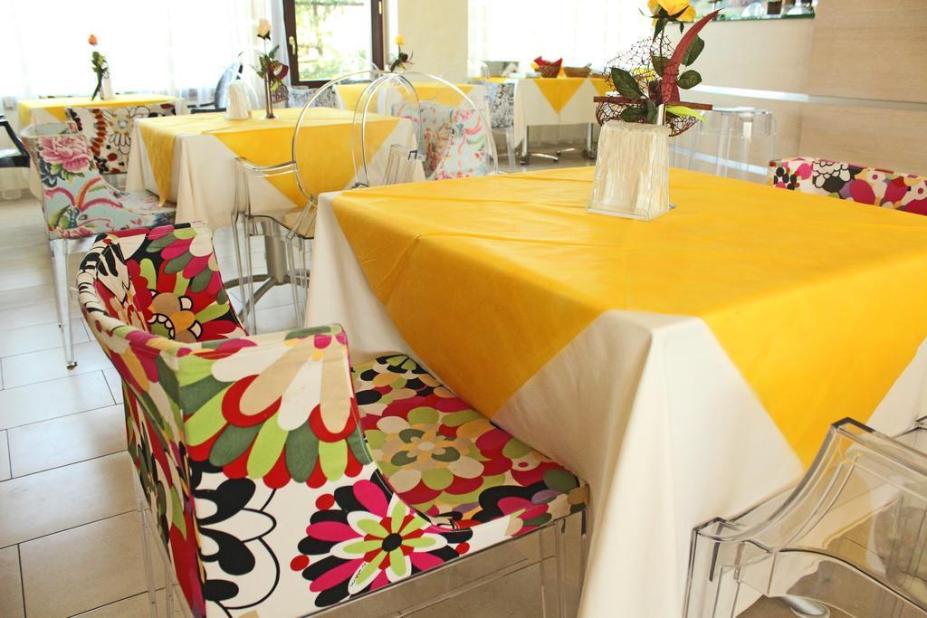 Hotel Il Monte Serravalle Ngoại thất bức ảnh