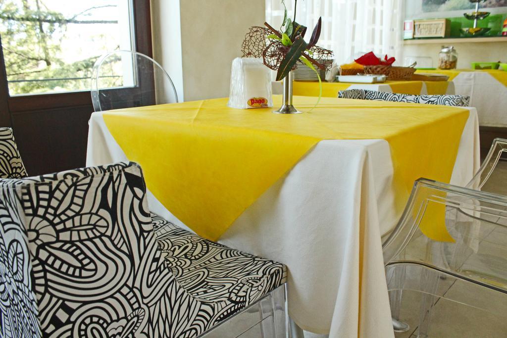 Hotel Il Monte Serravalle Ngoại thất bức ảnh