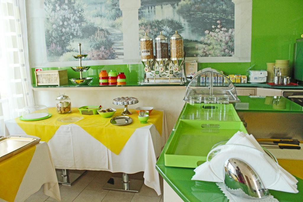 Hotel Il Monte Serravalle Ngoại thất bức ảnh